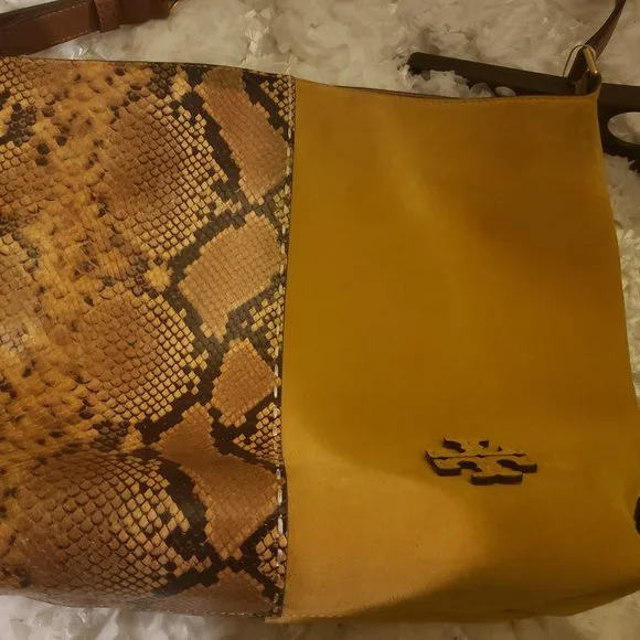 TORY BURCH Mcgraw Exotic Hobo bag in yellow - Picture 5 of 6